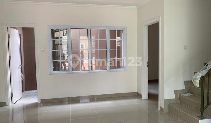 Perumahan Paramount Vlillage Cluster One Gatedua Lantai. 2