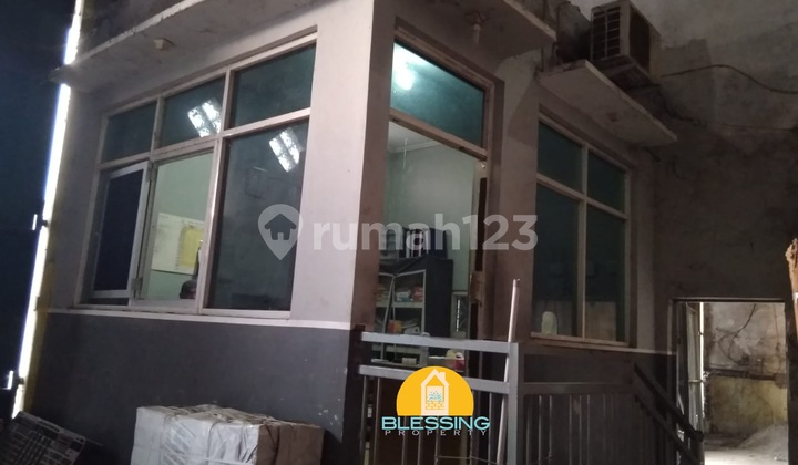 Gudang dekat kota masuk dalam kawasan industri 2