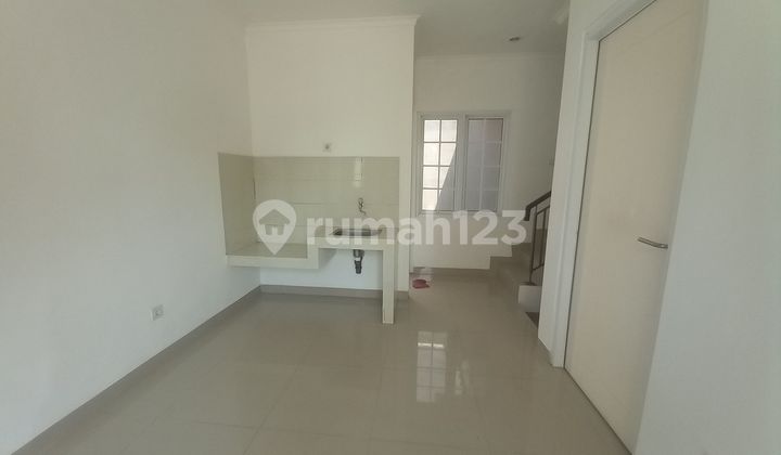 Disewakan Rumah Cluster Tengah Kota One Gate Sistem 2
