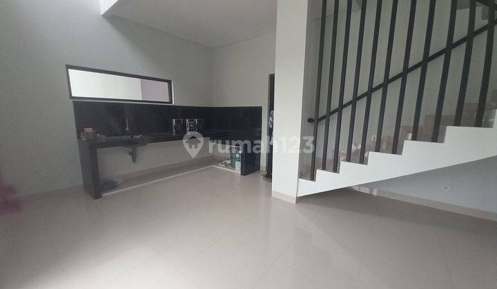 Dijual Rumah Baru Dua Lantai Bukit Semarang Baru 2