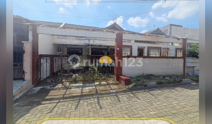 Rumah Bangunan Lama Hitung Tanah Purianjasmoro