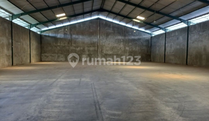 Warehouse by the Side of Pantura Highway, Ngalian Semarang