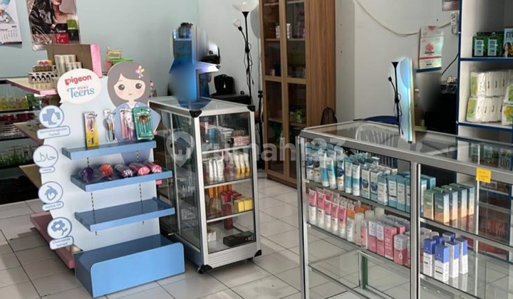 Strategic Investment Shop House in the Heart of Gayamsari City 2