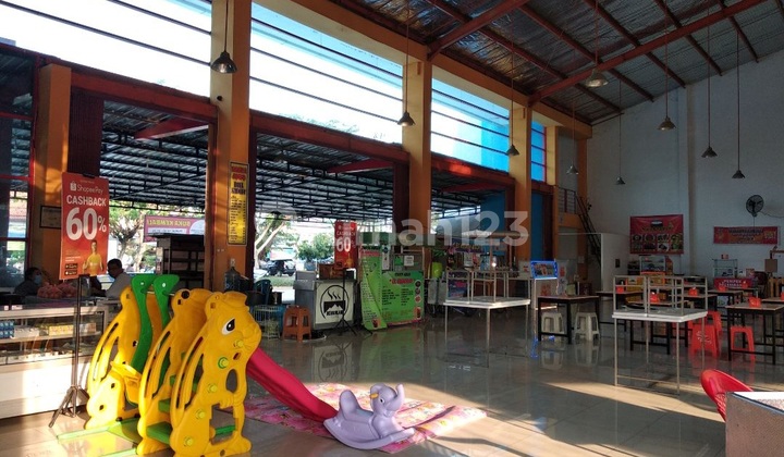 Ruang Usaha Komersil Pinggir Jalan Raya Puri Anjasmoro 2