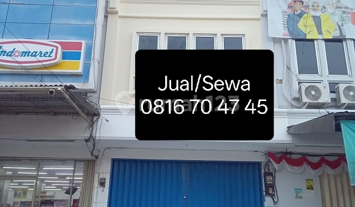 Strategic 2-story shophouse, suitable for business, roadside, opposite Islamic Centre.
