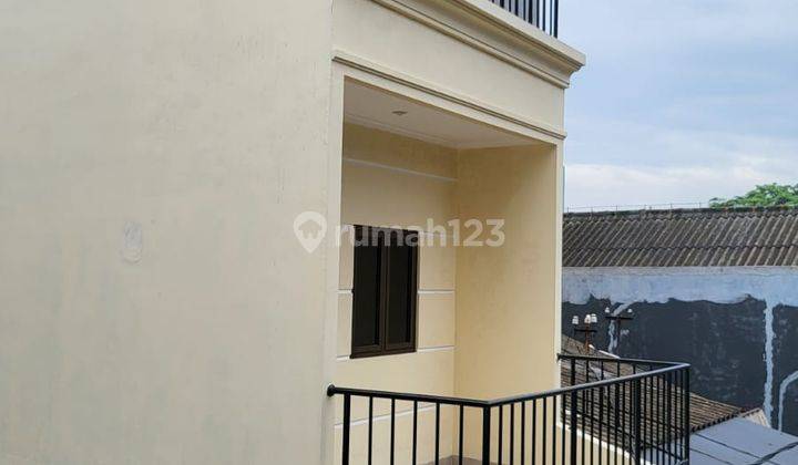 Rumah 3 Lantai dekat Pusat Kota, Mall, Taman Rekreasi, dan Perkantoran 3