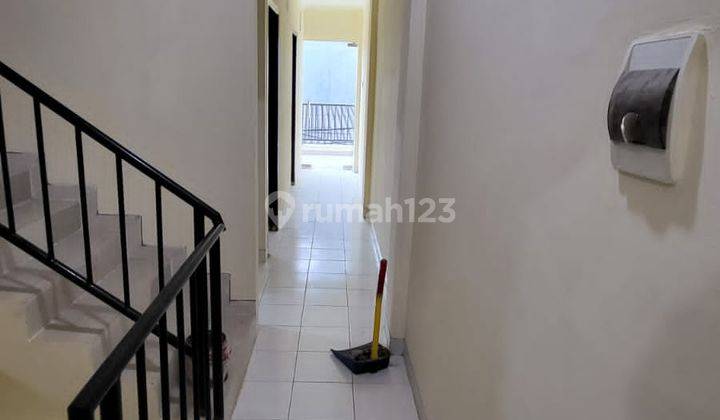 Rumah 3 Lantai dekat Pusat Kota, Mall, Taman Rekreasi, dan Perkantoran 12