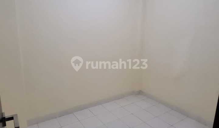 Rumah 3 Lantai dekat Pusat Kota, Mall, Taman Rekreasi, dan Perkantoran 11