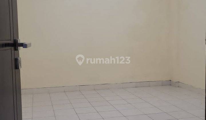 Rumah 3 Lantai dekat Pusat Kota, Mall, Taman Rekreasi, dan Perkantoran 14