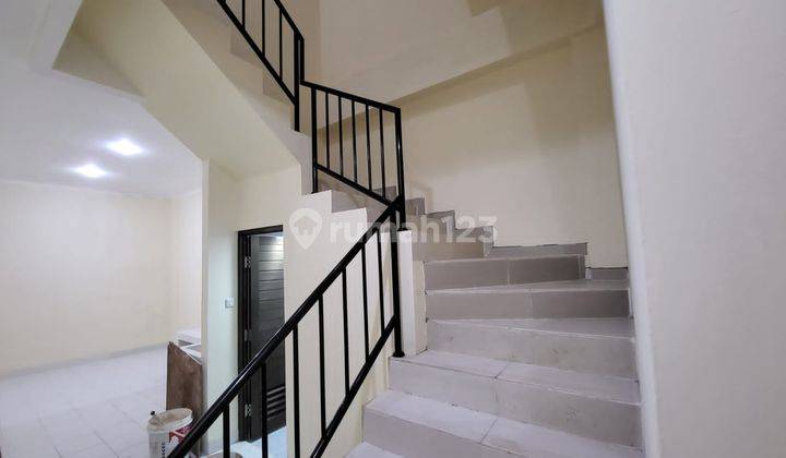 Rumah 3 Lantai dekat Pusat Kota, Mall, Taman Rekreasi, dan Perkantoran 18