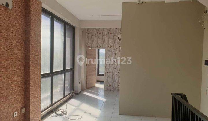 DISEWAKAN RUKO 3 LANTAI SIAP PAKAI MANYAR JAYA 2