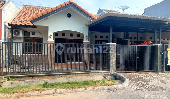 rumah babatan pratama dekat pakuwon mall PTC, dekat kampus UNESA lidah rumah babatan pratama dekat pakuwon mall PTC, dekat kampus UNESA lidah