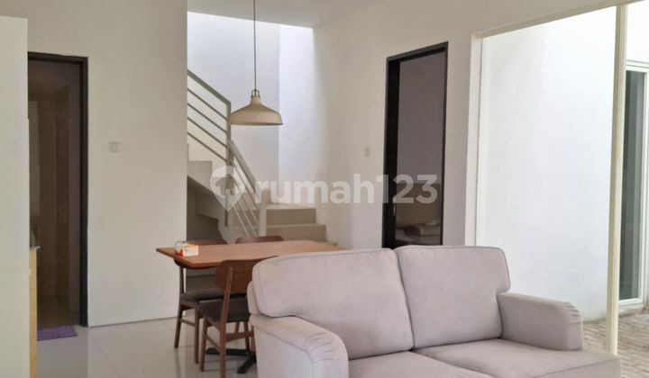  rumah de casa residence dekat kampus unesa lidah, dekat pakuwon mall PTC