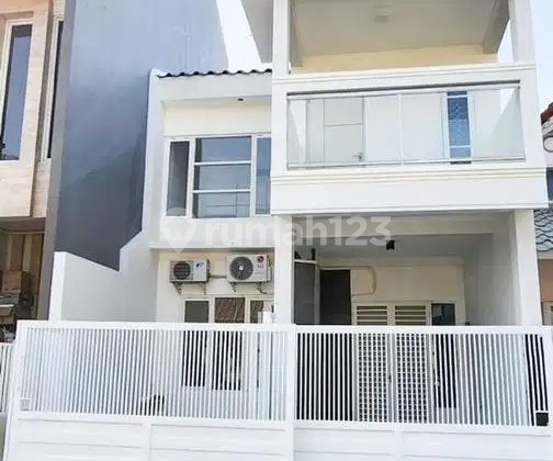  rumah pakuwon city dekat ITS, dekat galaxy mall