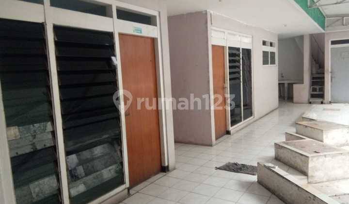  Rumah gayungsari dekat masjid besar masjid agung, dekat sekolah, dekat mall 	 2