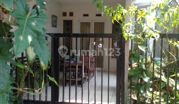 Rumah Asri & Nyaman 2 Lantai Depan Taman, Di Jl. Mandar, Pd. Karya, Kec. Pd. Aren, Kota Tangerang Selatan, Banten, Bintaro 2