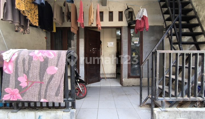 Dijual Kost untuk Karyawan di Jl. Petogogan, Jak-Sel