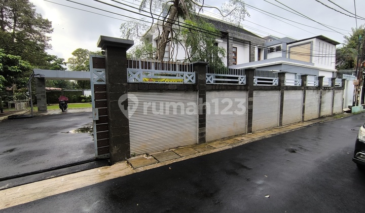 Dijual Rumah Luxury & Homy di Bintaro Sek.2, Kel. Rengas 2