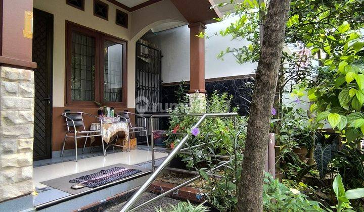 Dijual Cepat, Rumah Siap Huni Di Pesona Khayangan Depan Taman, Suasana Hunian Yang Nyaman & Aman Di Perumahan Elit Pesona Khayangan, Depok. 1