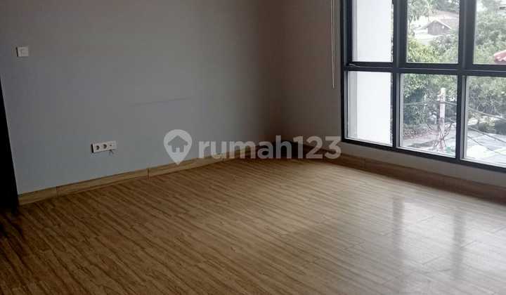 Disewakan Home Office di Tulodong, Jakarta Selatan Disewakan Home Office di Tulodong, Jakarta Selatan