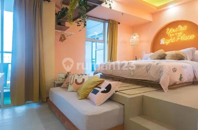 Sell Anderson Apartment Unit Beautifully Furnished with Pool and City View Pakuwon Mall West Surabaya