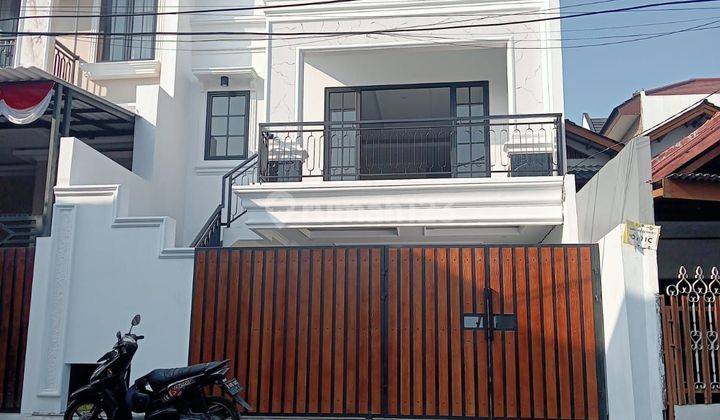 Rumah baru 3 lantai di pejaten, pasar minggu 2