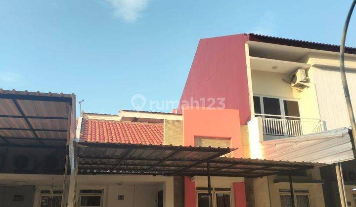 Rumah Bagus Semi Furnished 2 Lantai Di Graha Padma 1