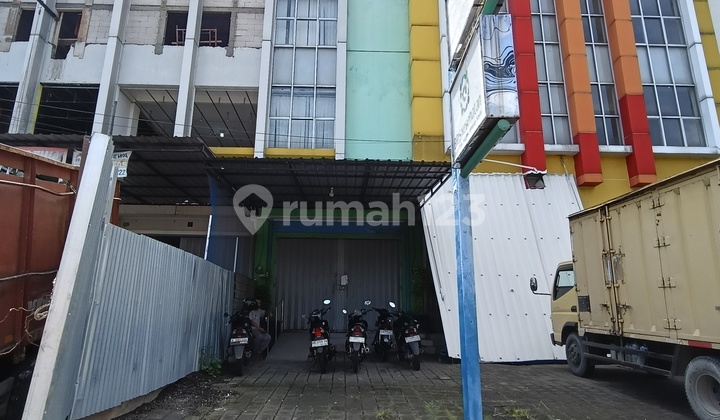 Disewakan Ruko Bagus dan Strategis di Abdulrahman Saleh