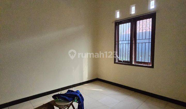 Rumah 2 Lantai Bagus Di Perumahan Bsb Cluster  2