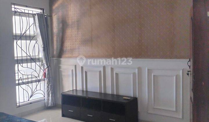 Rumah Bagus Semi Furnished 2 Lantai Di Graha Padma 2