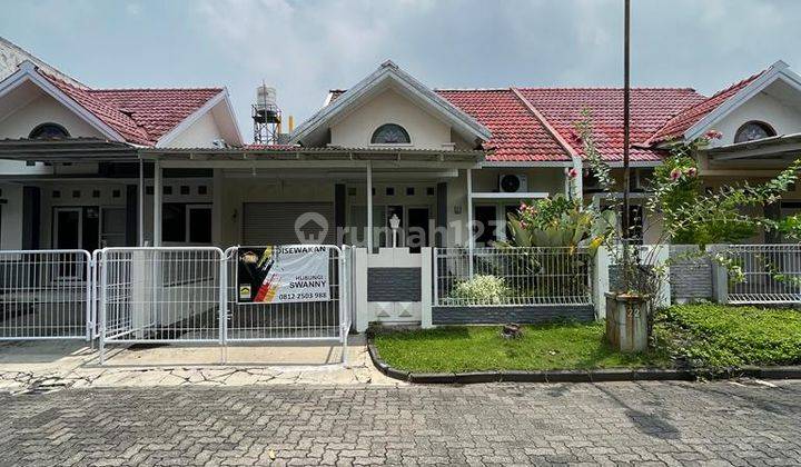 Rumah di lingkungan nyaman dan asri di daerah elite semarang barat  1