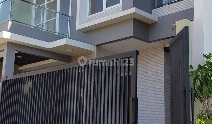 Dijual Rumah 2 lantai murah dan bagus di tengah kota semarang  1