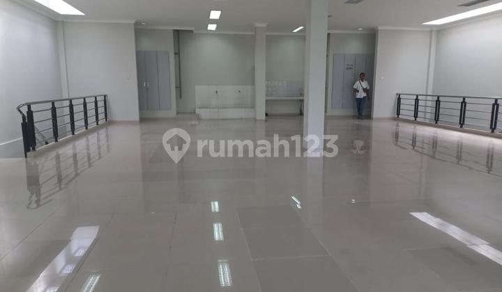 Gedung di lokasi super strategis Di kawasan segitiga emas Semarang  2