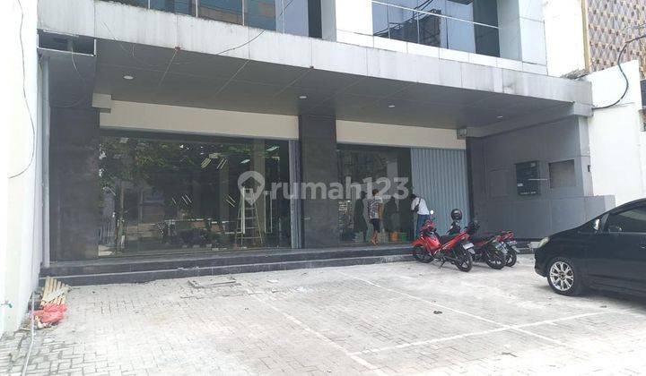 Gedung di lokasi super strategis Di kawasan segitiga emas Semarang  7
