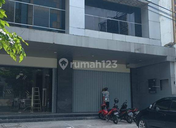 Gedung di lokasi super strategis Di kawasan segitiga emas Semarang  9