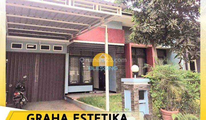 Rumah bagus dan asri di Perumahan Graha Estetika 1