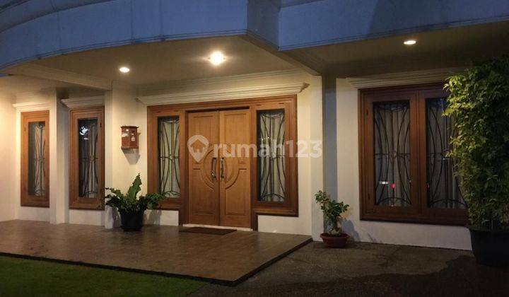 Rumah full Furnished di tengah kota Yang aman dan nyaman  1