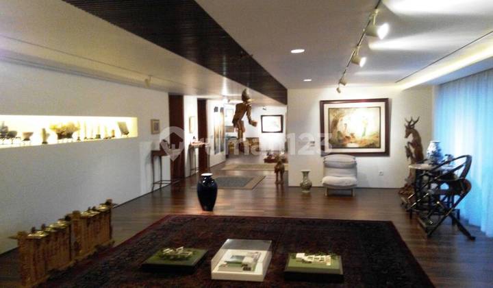 Jual Rumah Mewah Furnished Daerah Gajah Mungkur 2