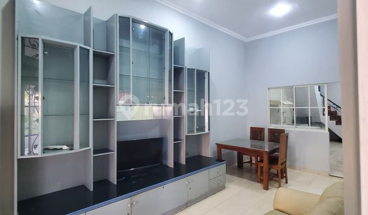 Disewakan Rumah Full Furnished Bagus Di Adenia Graha Padma 1