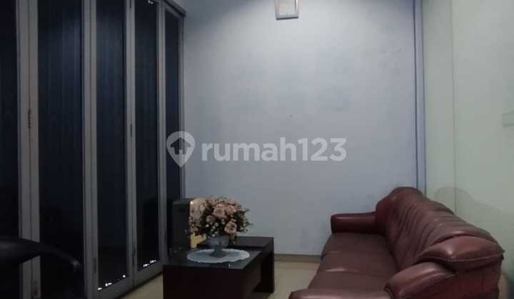 For Rent 2-Story Building Very Strategic Location West Semarang