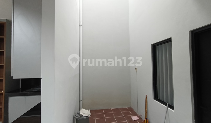 Disewakan Rumah Bagus Furnished The Miles Bsb  2