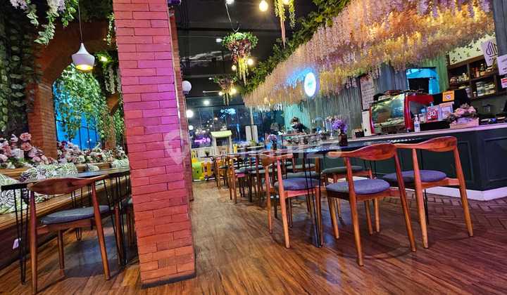 For Rent Commercial Space Fully Furnished Strategic Location City Center 2