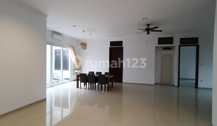 Disewakan Rumah Semi Furnished Di Jalan Kawi Gajah Mungkur 2