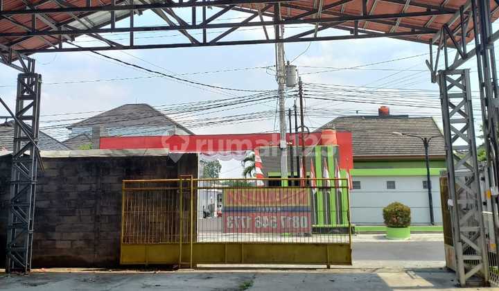 Small Warehouse in Sleman with Container Access