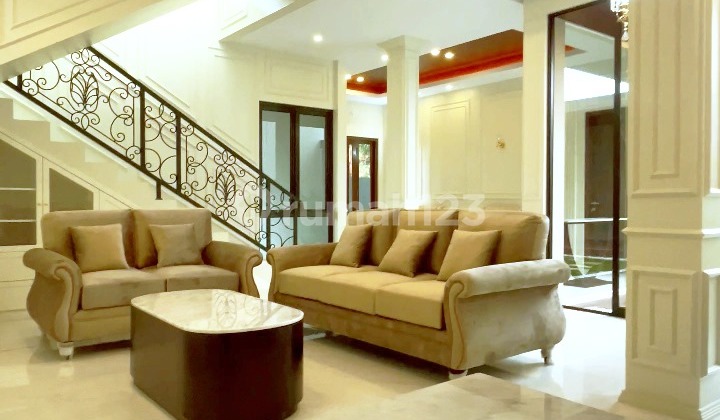 Luxurious 2-Story House in North Jogjabay 2
