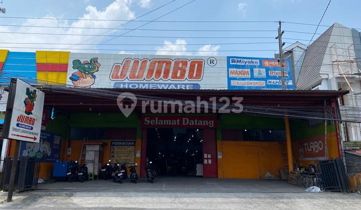 Strategic Warehouse on the Main Roadside of Kaliurang