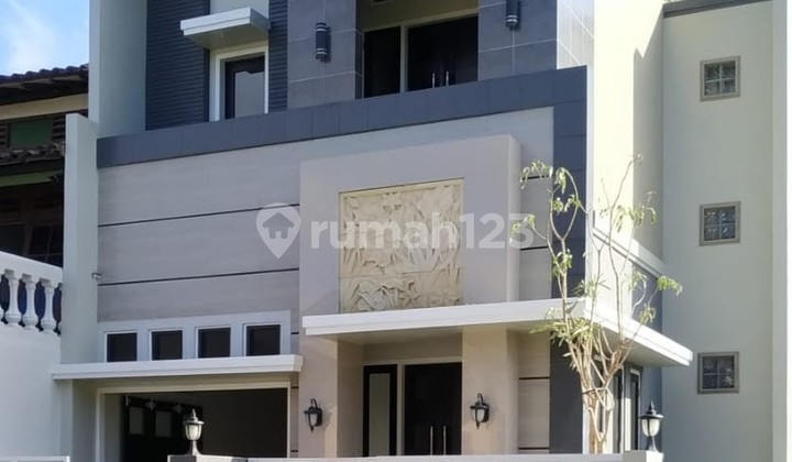 Rumah 2 Lantai Maguwoharjo Dekat Lottemart 