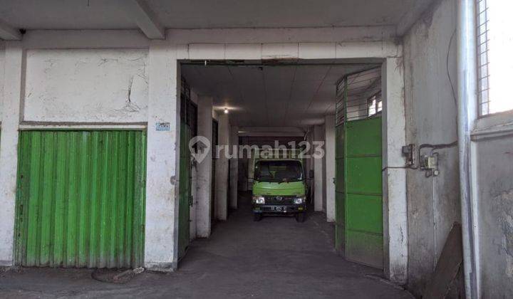 (D13) GUDANG STRATEGIS JALAN UTAMA 4