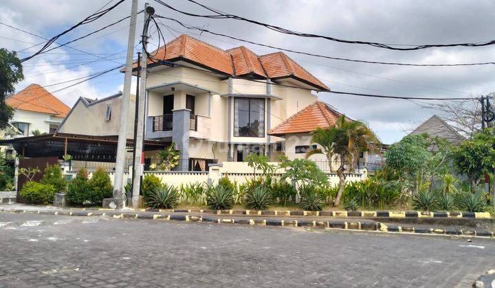 (H46) RUMAH SEMI VILLA KLASIK 1