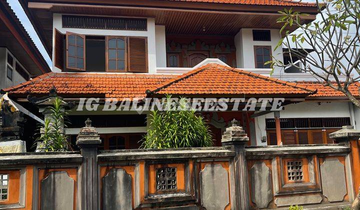 (H89) STRATEGIC BALINESE STYLE HOUSE on Jalan Gatot Subroto, Dauhpuri Kaja 1